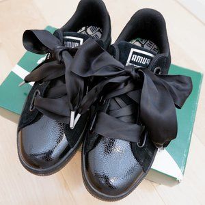 Puma Suede Ribbon Lace Bow Tie Sneakers Size 6.5